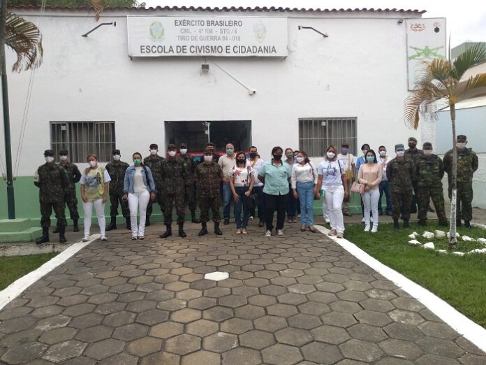 Exército Brasileiro realiza capacitação para desinfecção em Teófilo Otoni