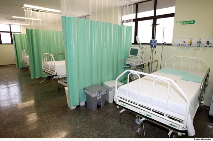 Justiça obriga transferir paciente idoso para UTI
