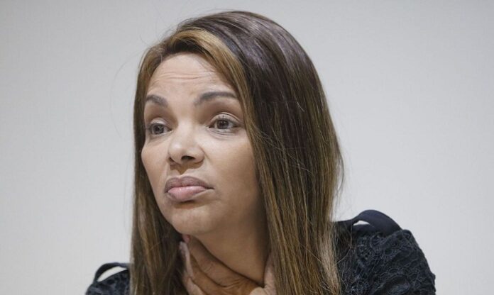 Polícia diz que deputada Flordelis foi mandante da morte do marido