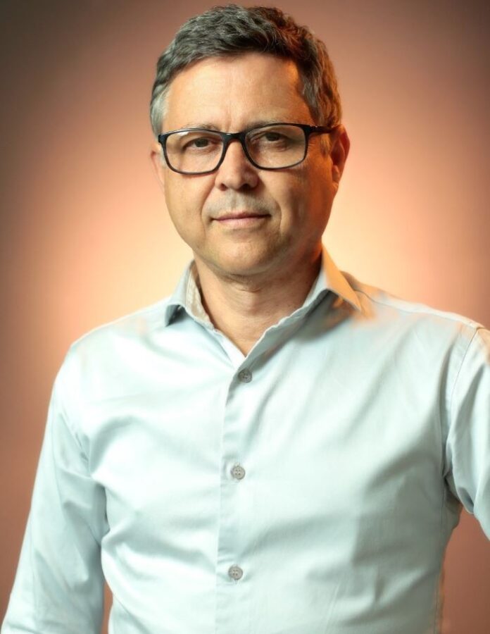 ENTREVISTA: Luciano Alberto de Castro, escritor Teofilotonense radicado em Goiânia