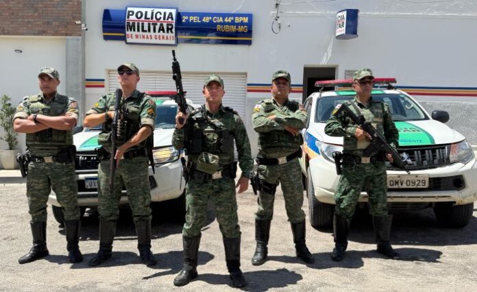 PM Ambiental apreende arma de fogo e pássaros durante operação no Vale do Jequitinhonha