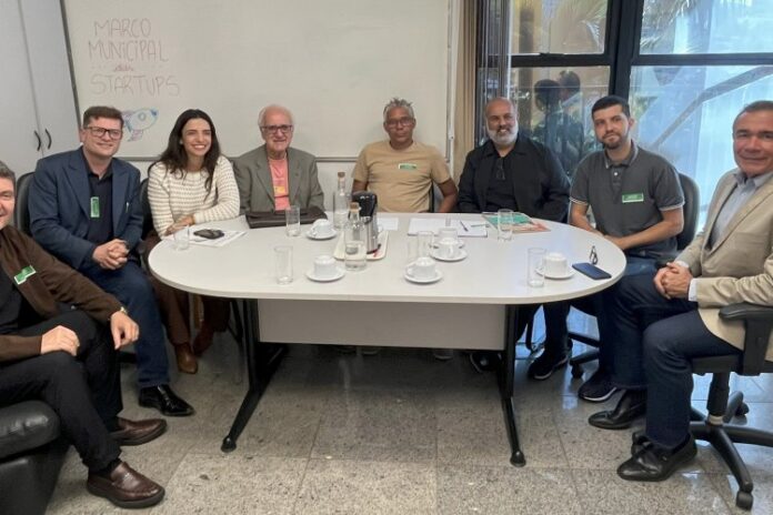 Vereadora Marcela Trópia recebe Sindijori e reforça apoio à imprensa regional