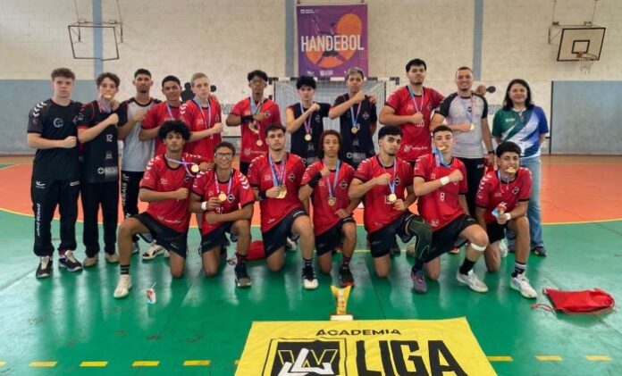Equipe de Handebol de Teófilo Otoni é campeã estadual no JEMG 2025 e segue para a etapa nacional em Brasília