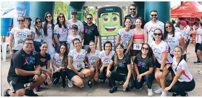 Sicoob-Credivale leva alegria na Primeira Corrida contra o câncer, na Praça do Ipiranga